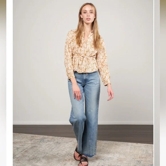 the great
the stream top - oat wild brush floral Floral Button-Up Blouse - Picture 2 of 10